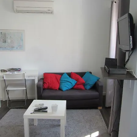 House Mouraria Лиссабон